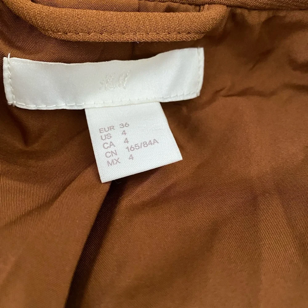 H&M brown double breasted blazer with gold buttons, oversized blazer - Picture 8 of 8